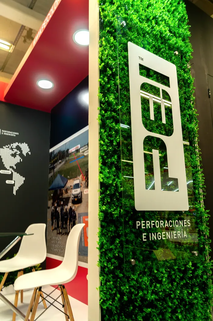 Stand Comercial de Alto Impacto